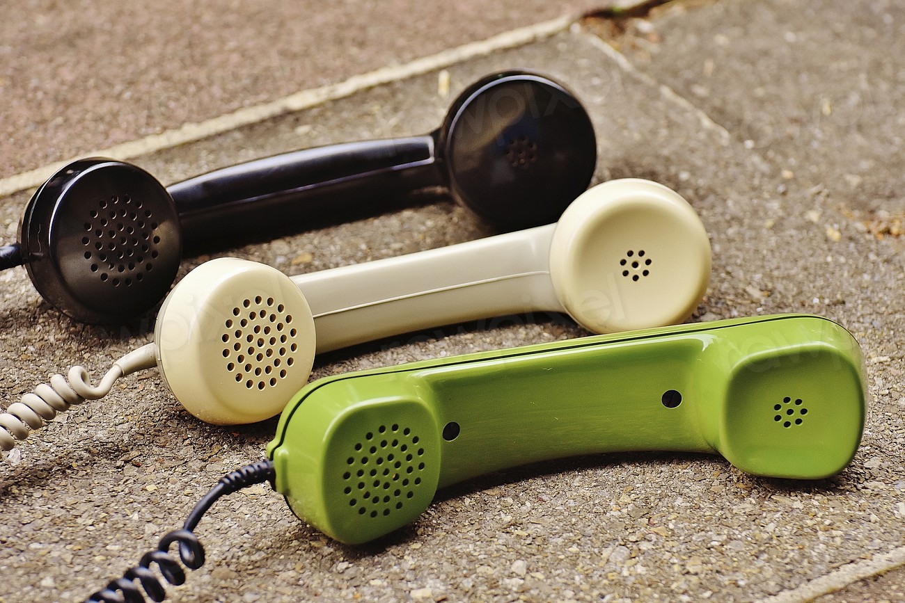 681880297cdda_telefono.jpg